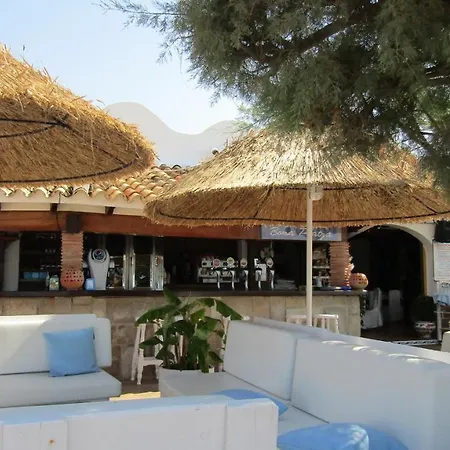 Planta Baja Primera Linea De Playa Marinas Con Acceso Al Mar דירה *